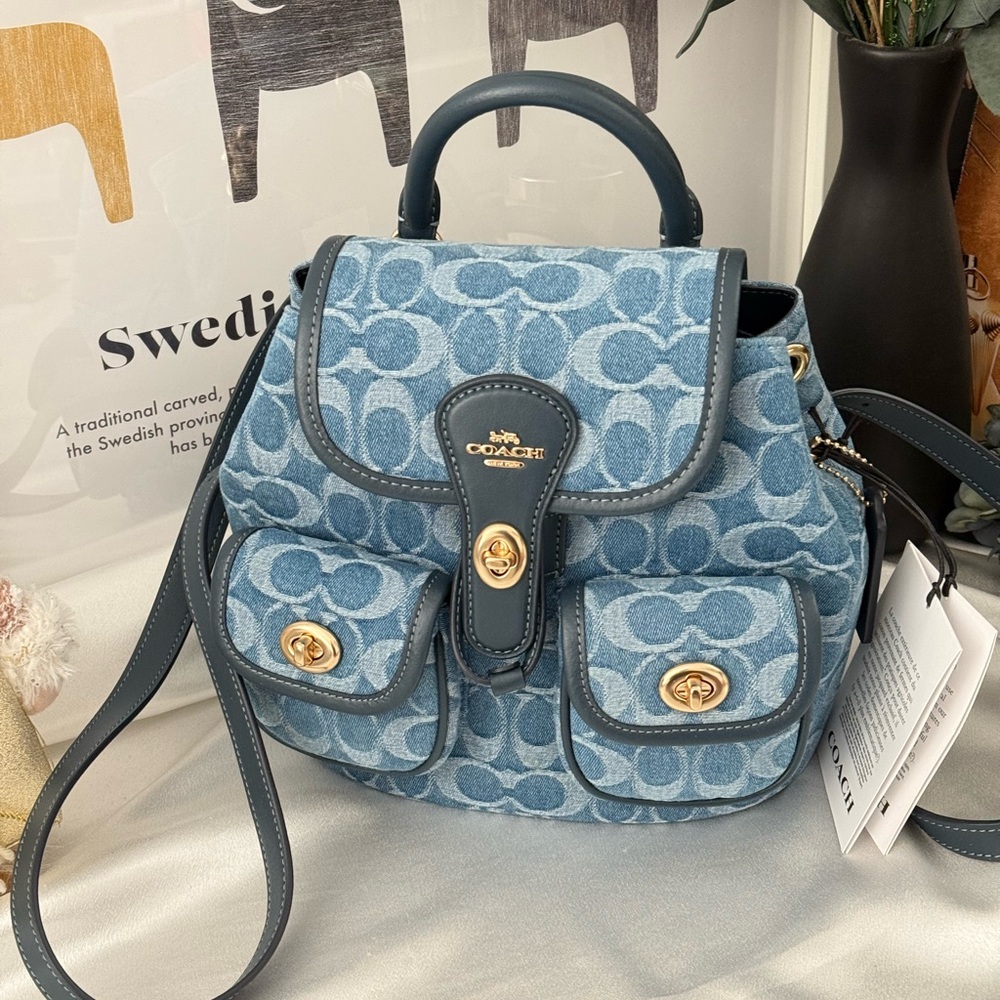 coach Hadley Backpack In Signature Denim - Picture 2 of 11